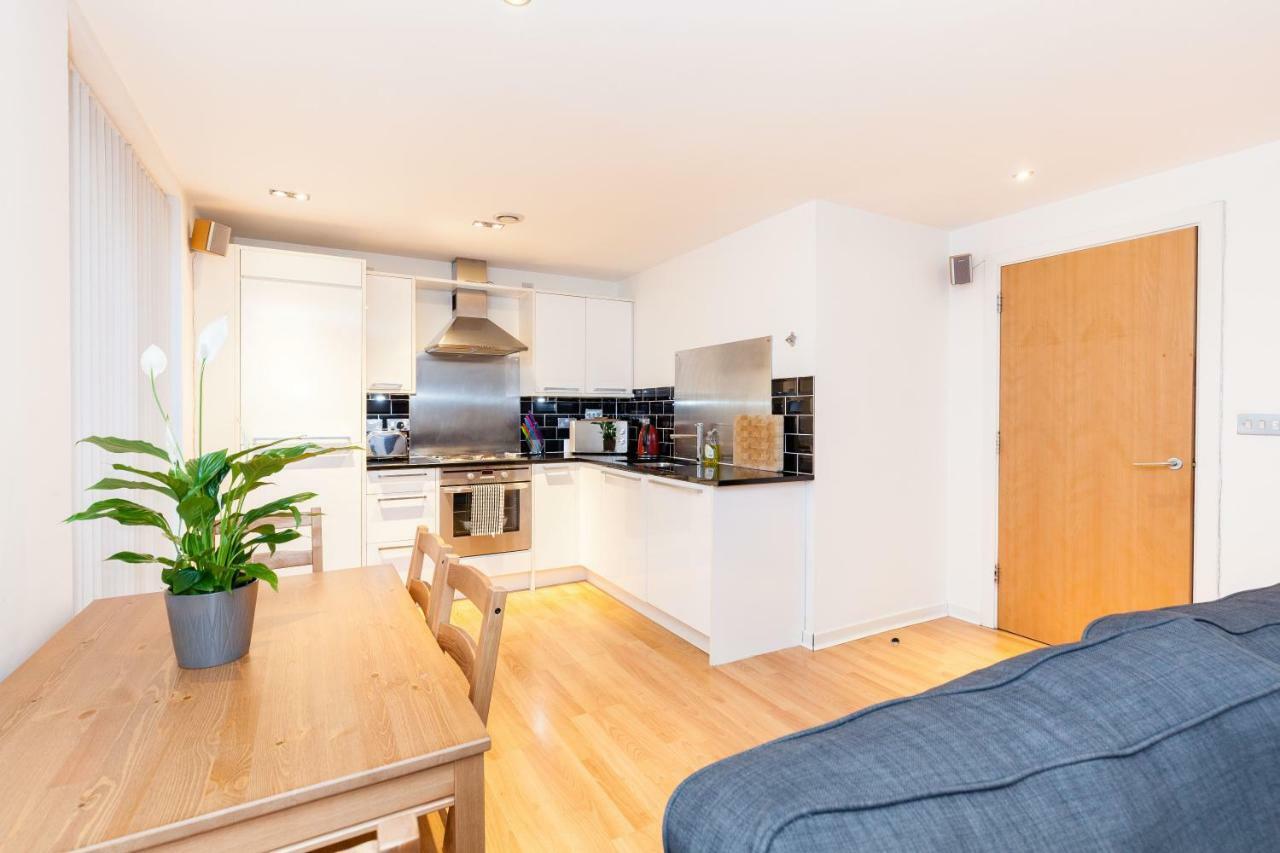 Modern Two Bedroom Apartments Edimburgo Exterior foto